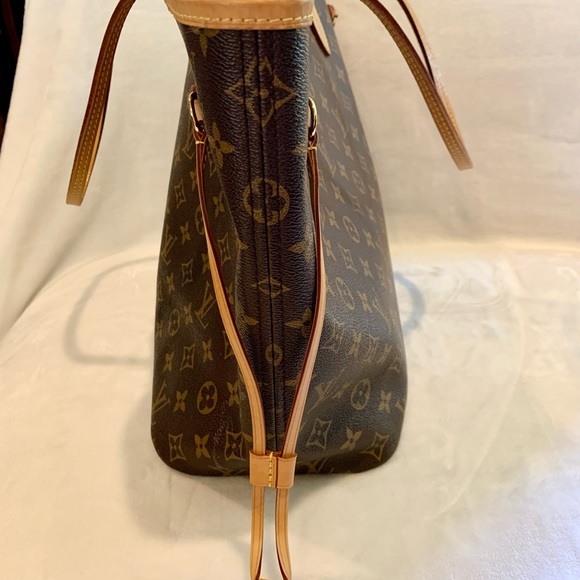 AUTHENTIC LOUIS VUITTON MONOGRAM NEVERFULL MM (IN EXCELLENT CONDITION) - Picture 4 of 12